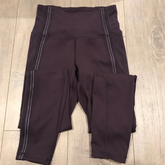 RARE: purple lululemon leggings - Picture 2 of 4